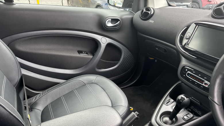 Smart EQ fortwo coupe 60kW EQ Exclusive 17kWh 2dr Auto [22kWCh] Electric Coupe